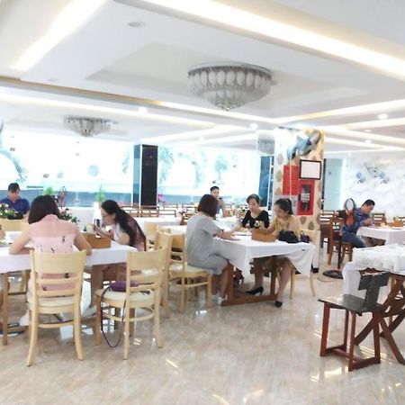 Yen Vy 04 Luxury Hotel Quy Nhon Bagian luar foto