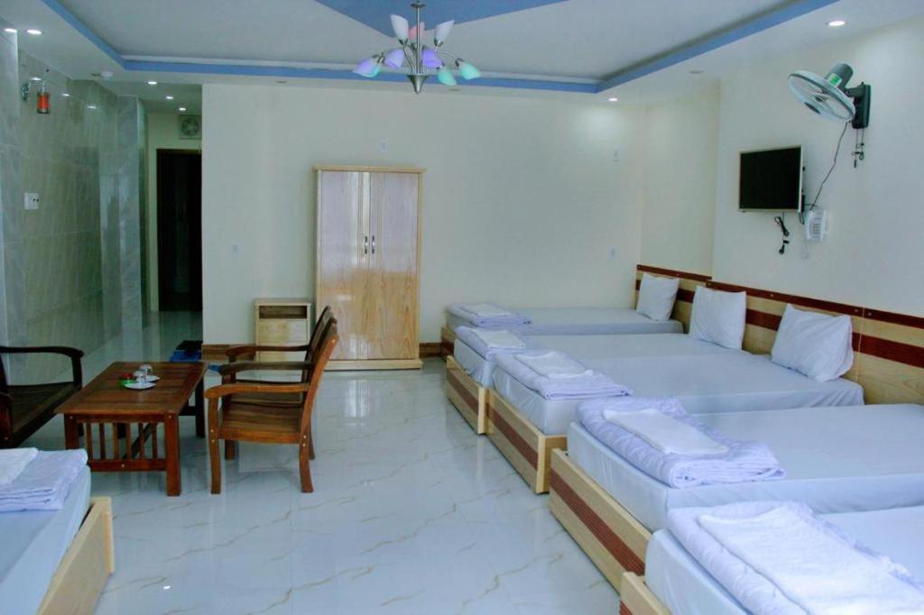 Yen Vy 04 Luxury Hotel Quy Nhon Bagian luar foto