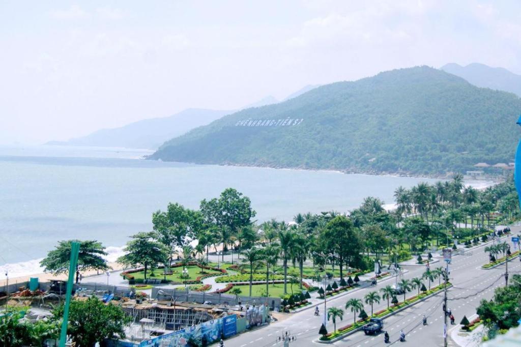 Yen Vy 04 Luxury Hotel Quy Nhon Bagian luar foto