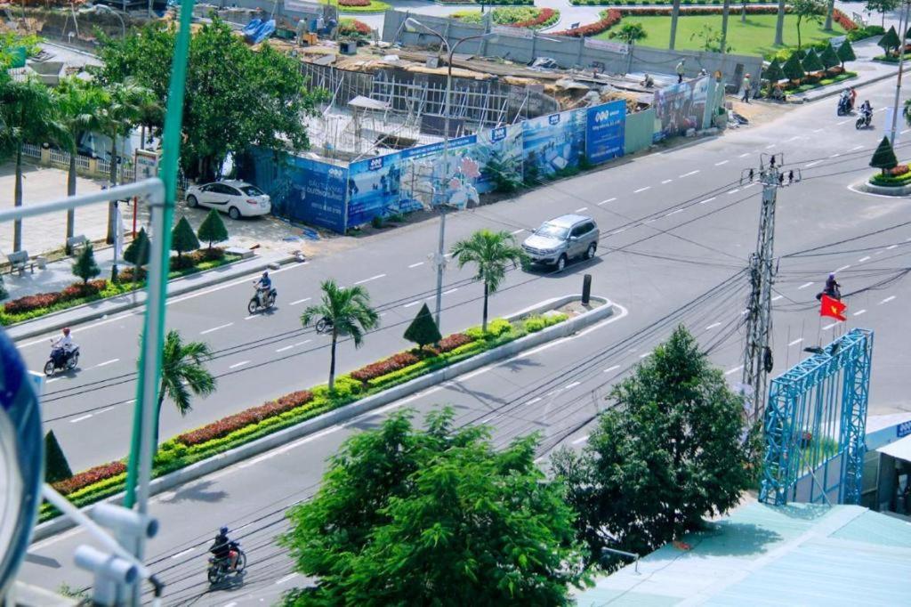 Yen Vy 04 Luxury Hotel Quy Nhon Bagian luar foto