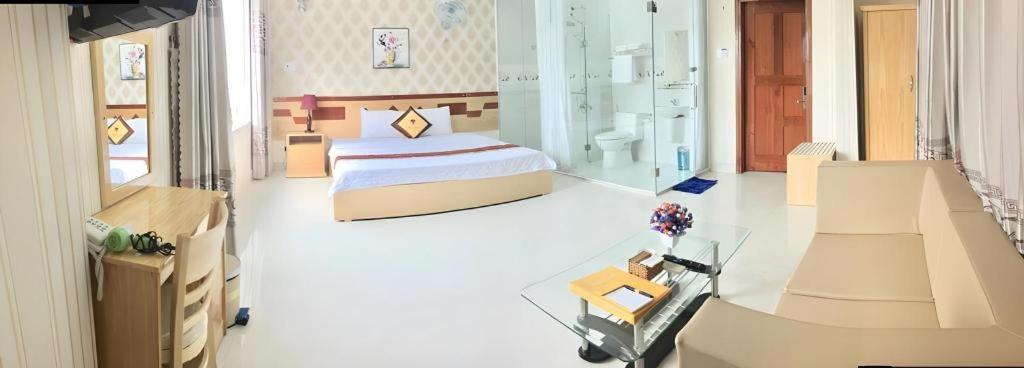 Yen Vy 04 Luxury Hotel Quy Nhon Bagian luar foto