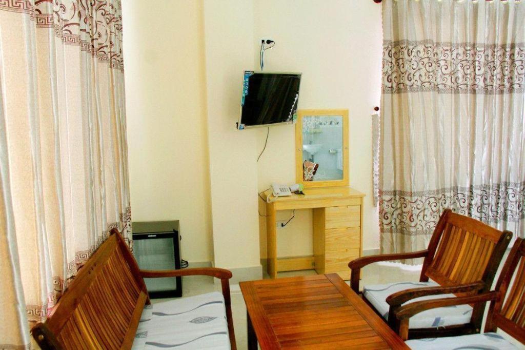 Yen Vy 04 Luxury Hotel Quy Nhon Bagian luar foto