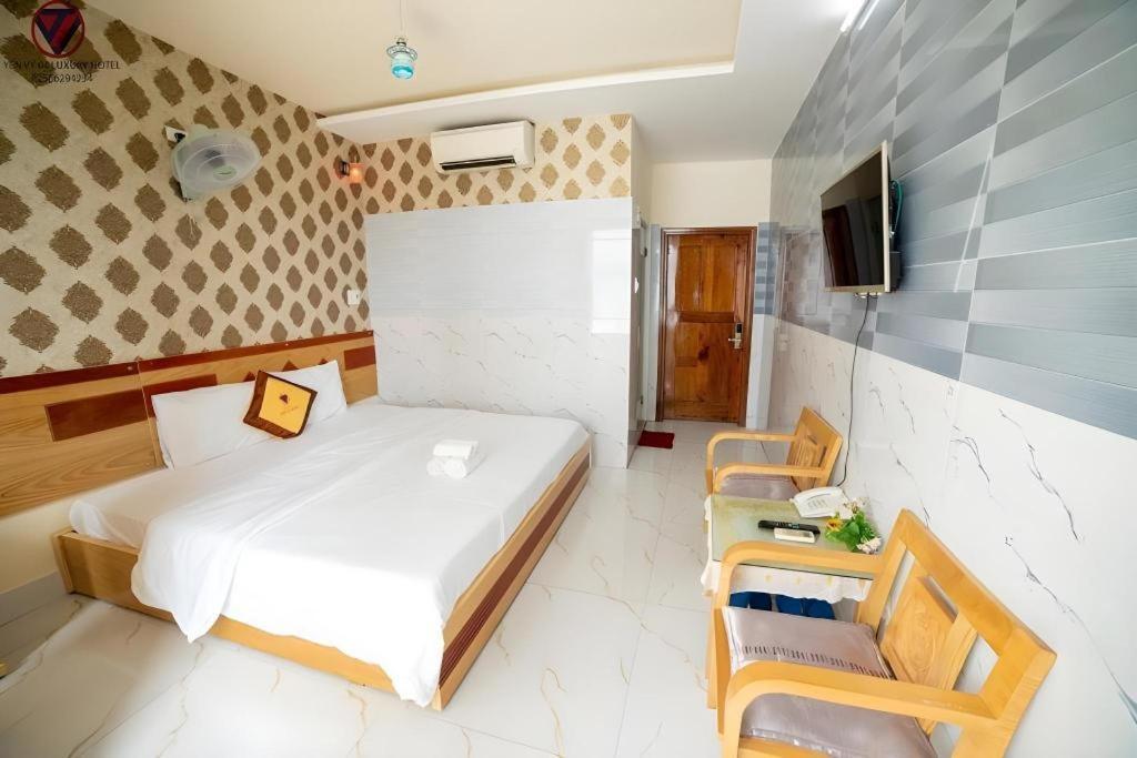 Yen Vy 04 Luxury Hotel Quy Nhon Bagian luar foto