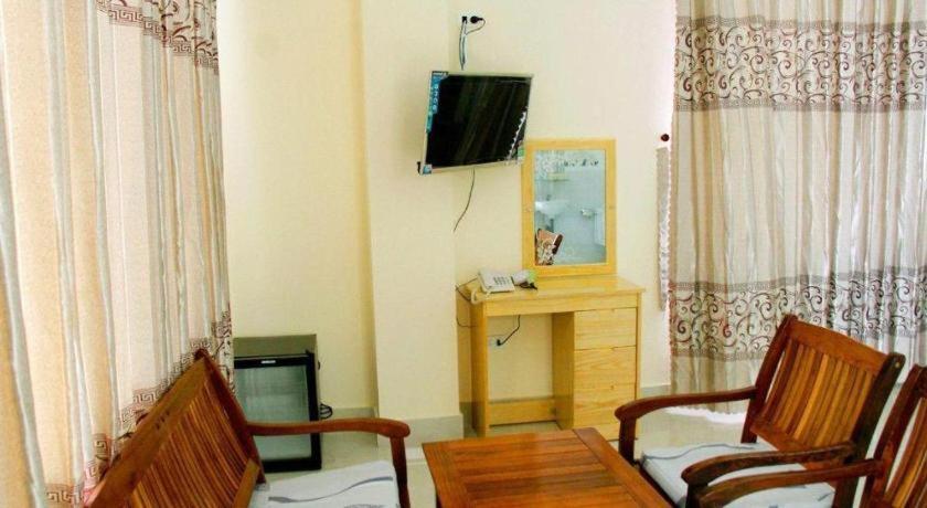 Yen Vy 04 Luxury Hotel Quy Nhon Bagian luar foto