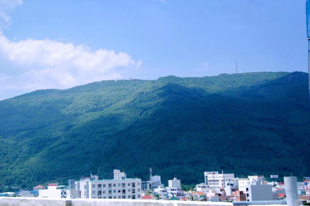 Yen Vy 04 Luxury Hotel Quy Nhon Bagian luar foto