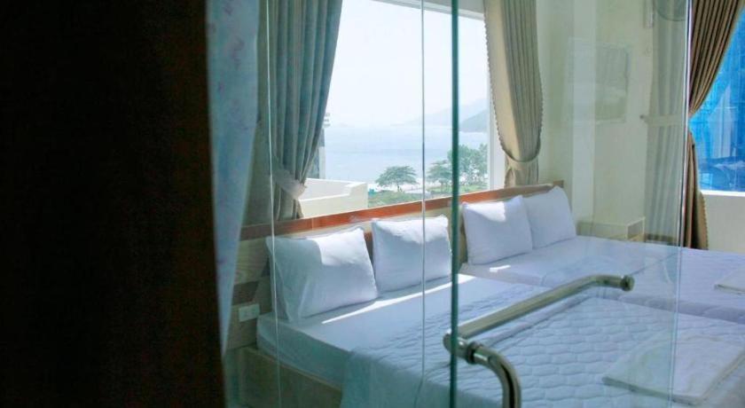 Yen Vy 04 Luxury Hotel Quy Nhon Bagian luar foto