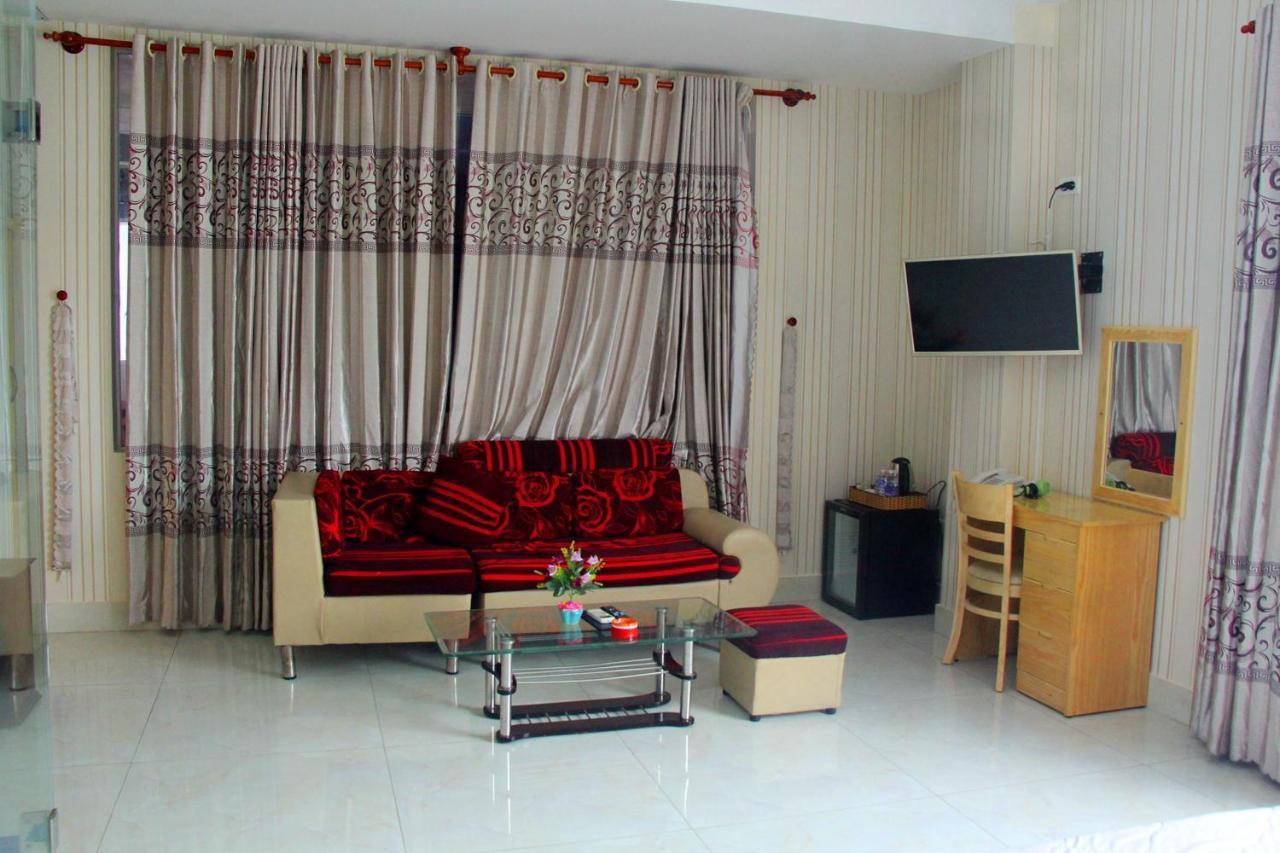 Yen Vy 04 Luxury Hotel Quy Nhon Bagian luar foto