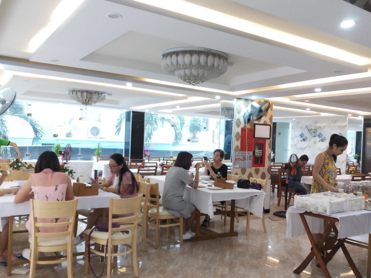 Yen Vy 04 Luxury Hotel Quy Nhon Bagian luar foto